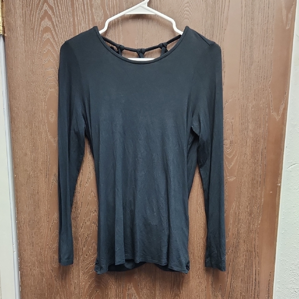 🚨2/$25 or 5/$50🚨VENUS Black Long Sleeve Tee